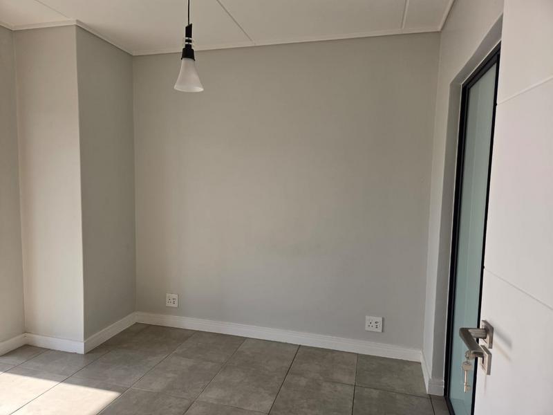 To Let 1 Bedroom Property for Rent in Waterfall Gauteng