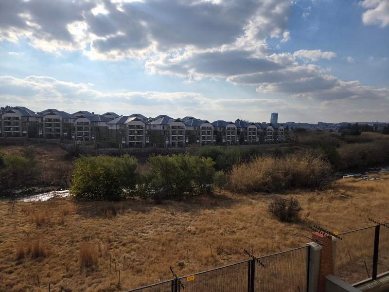 To Let 1 Bedroom Property for Rent in Waterfall Gauteng