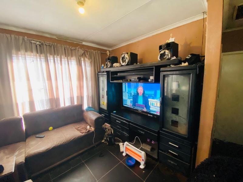2 Bedroom Property for Sale in Buhle Park Gauteng