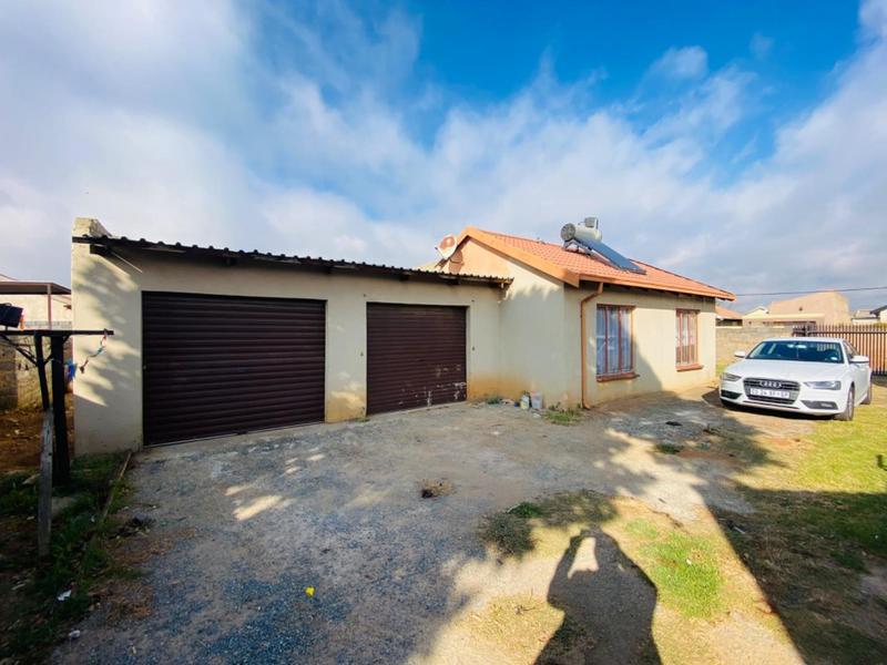2 Bedroom Property for Sale in Buhle Park Gauteng