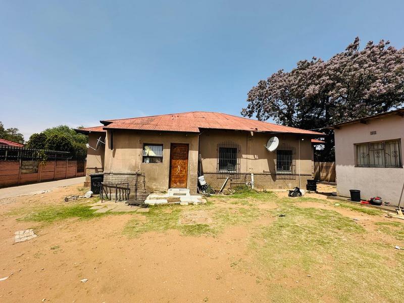 14 Bedroom Property for Sale in Delville Gauteng