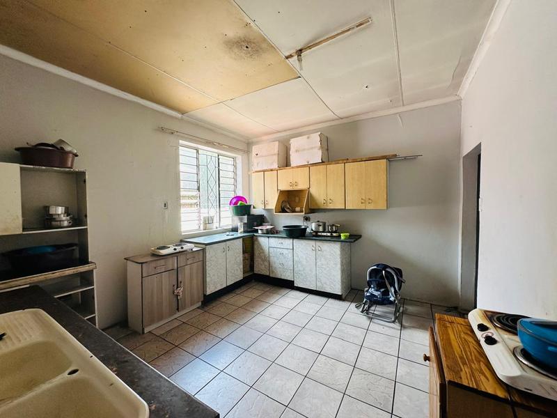 11 Bedroom Property for Sale in Delville Gauteng
