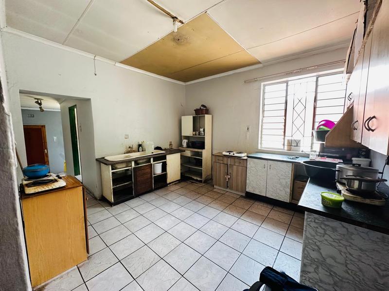 11 Bedroom Property for Sale in Delville Gauteng