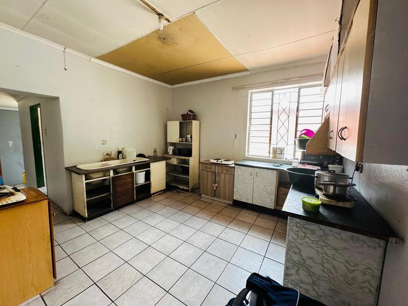 11 Bedroom Property for Sale in Delville Gauteng