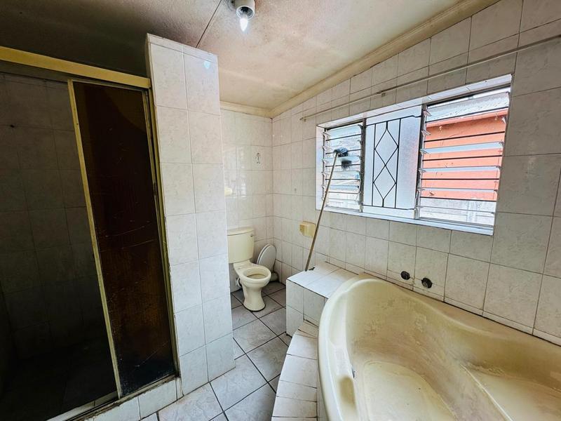 11 Bedroom Property for Sale in Delville Gauteng