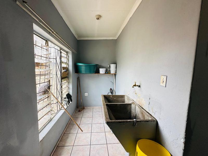 11 Bedroom Property for Sale in Delville Gauteng