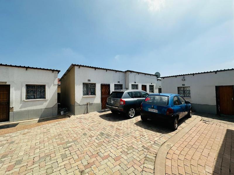9 Bedroom Property for Sale in Delville Gauteng