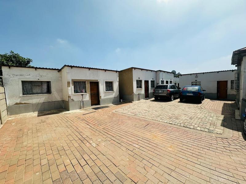 9 Bedroom Property for Sale in Delville Gauteng