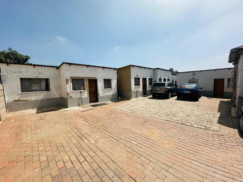 9 Bedroom Property for Sale in Delville Gauteng