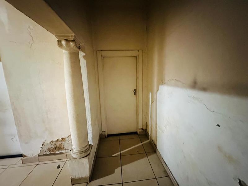 7 Bedroom Property for Sale in Delville Gauteng