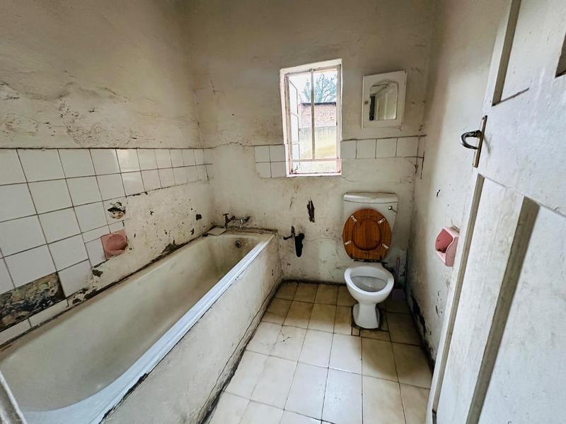 7 Bedroom Property for Sale in Delville Gauteng