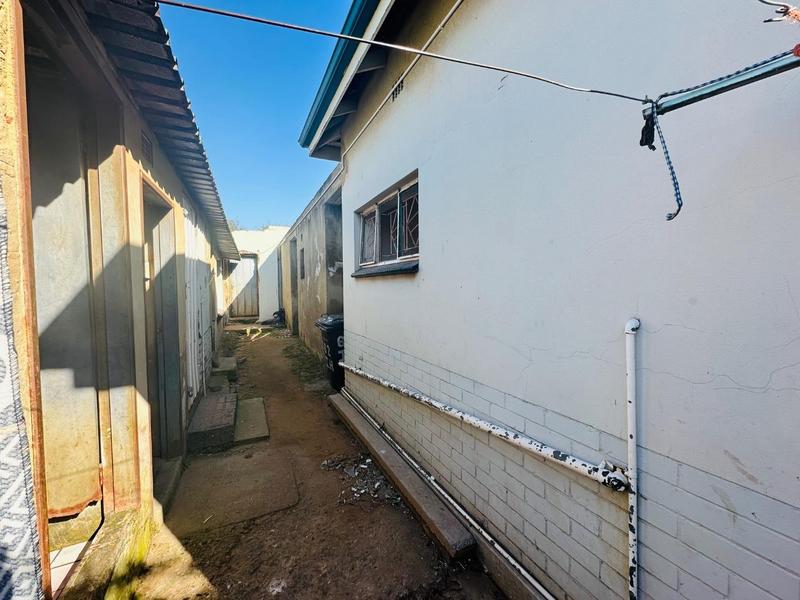 22 Bedroom Property for Sale in Delville Gauteng