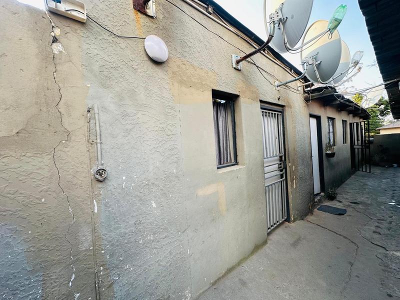 27 Bedroom Property for Sale in Delville Gauteng