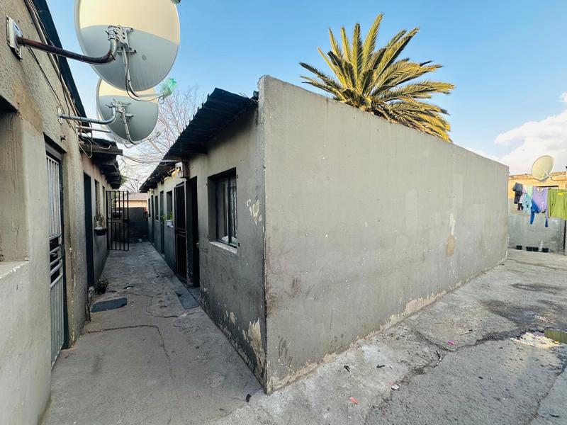 27 Bedroom Property for Sale in Delville Gauteng