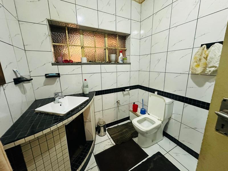 4 Bedroom Property for Sale in Delville Gauteng