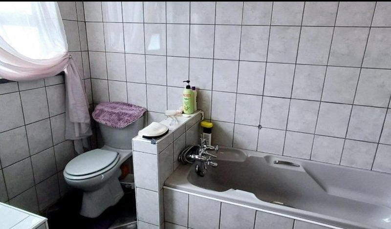 6 Bedroom Property for Sale in Fishers Hill Gauteng