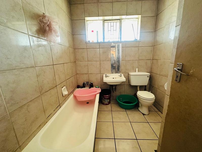 2 Bedroom Property for Sale in Germiston Station Gauteng