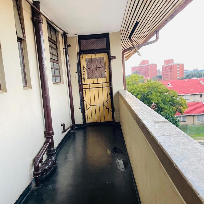2 Bedroom Property for Sale in Germiston West Gauteng