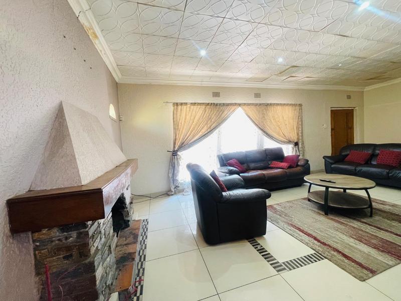 5 Bedroom Property for Sale in Lambton Gauteng