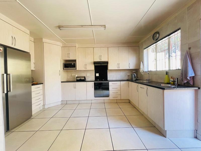 5 Bedroom Property for Sale in Primrose Gauteng
