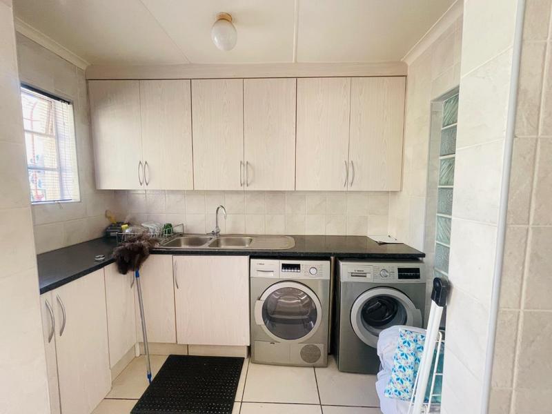5 Bedroom Property for Sale in Primrose Gauteng