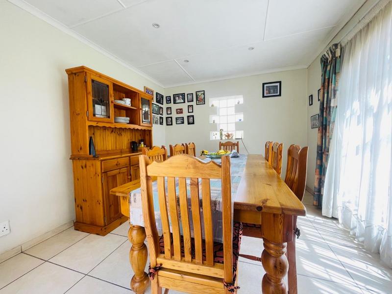 5 Bedroom Property for Sale in Primrose Gauteng