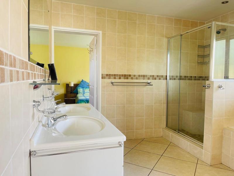 5 Bedroom Property for Sale in Primrose Gauteng