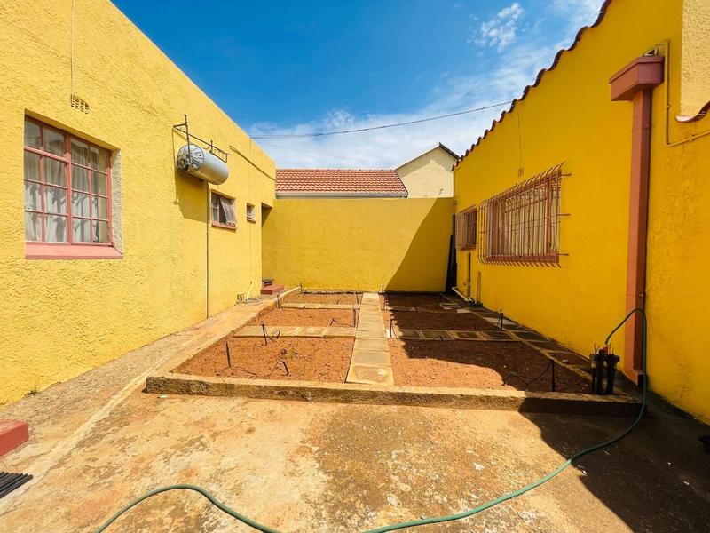 5 Bedroom Property for Sale in Primrose Gauteng