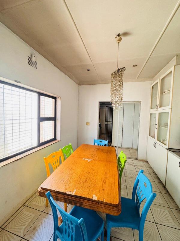 6 Bedroom Property for Sale in Sunnyridge Gauteng