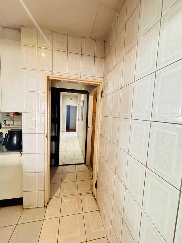 6 Bedroom Property for Sale in Sunnyridge Gauteng