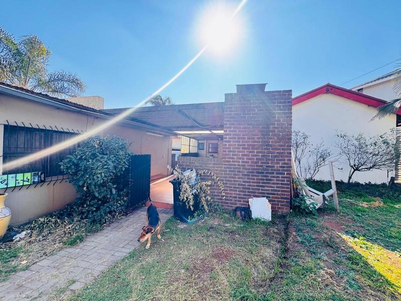 6 Bedroom Property for Sale in Sunnyridge Gauteng