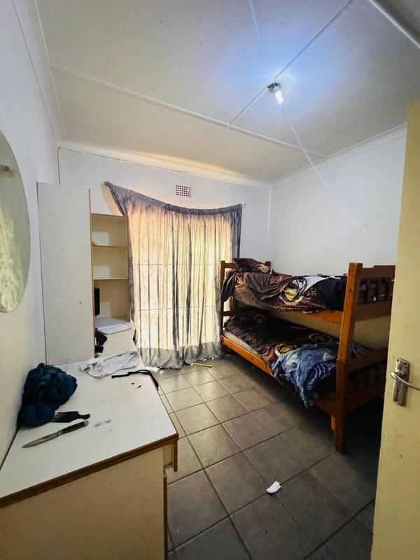 6 Bedroom Property for Sale in Sunnyridge Gauteng