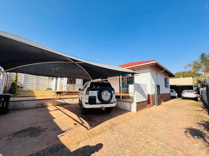 6 Bedroom Property for Sale in Sunnyridge Gauteng