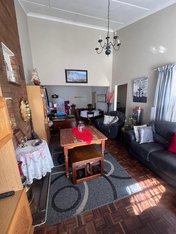 3 Bedroom Property for Sale in Wannenburghoogte Gauteng