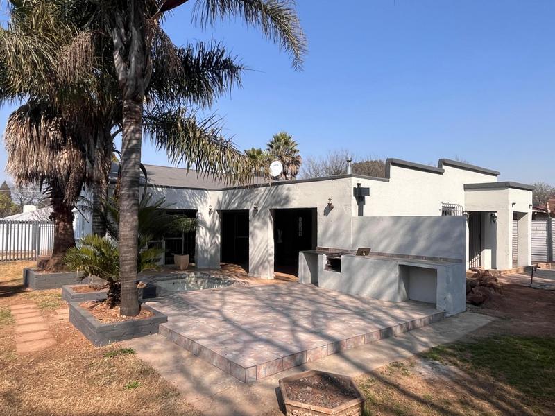 4 Bedroom Property for Sale in Wychwood Gauteng