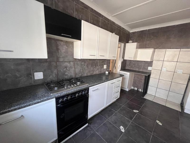 4 Bedroom Property for Sale in Wychwood Gauteng