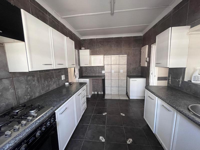 4 Bedroom Property for Sale in Wychwood Gauteng