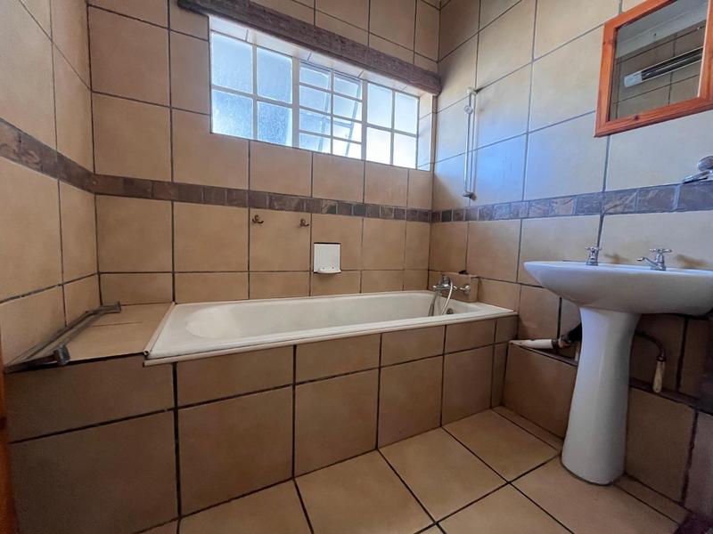4 Bedroom Property for Sale in Wychwood Gauteng