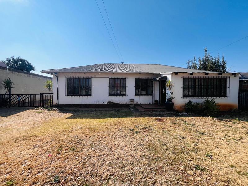 5 Bedroom Property for Sale in Wychwood Gauteng