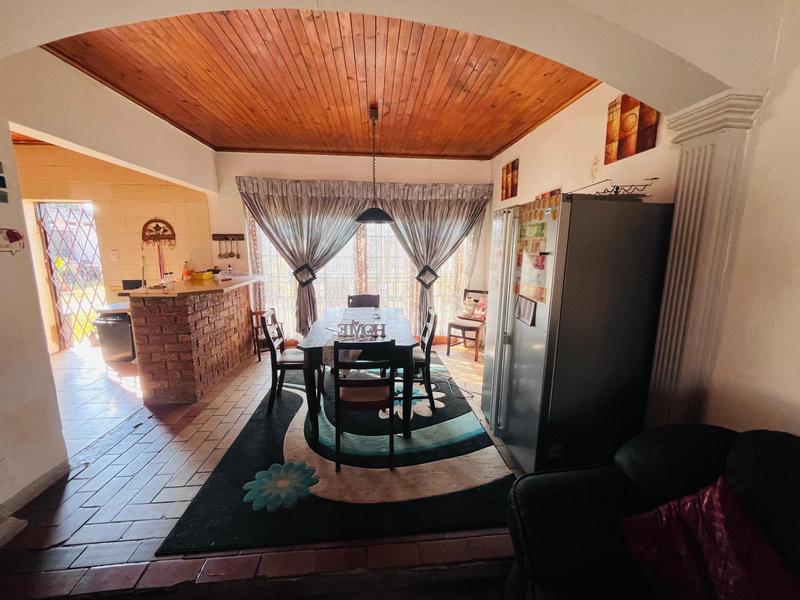 5 Bedroom Property for Sale in Wychwood Gauteng