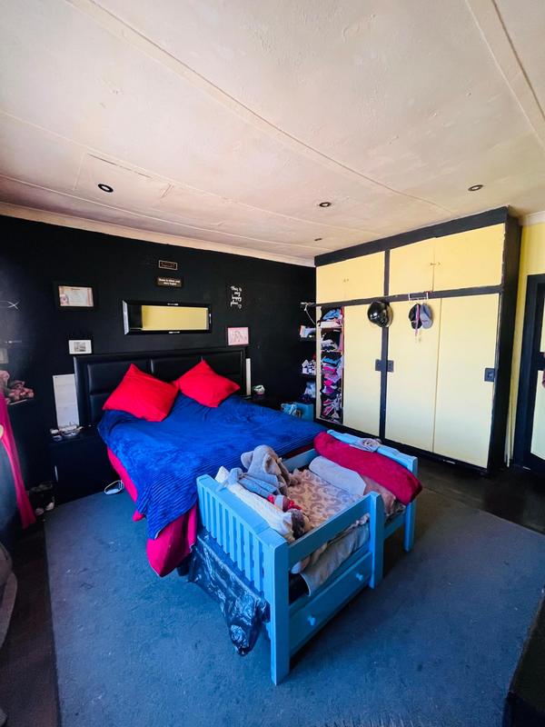 5 Bedroom Property for Sale in Wychwood Gauteng