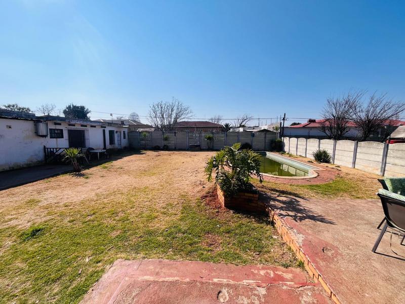 5 Bedroom Property for Sale in Wychwood Gauteng