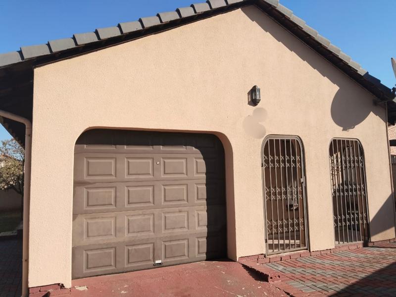 3 Bedroom Property for Sale in Spruit View Gauteng