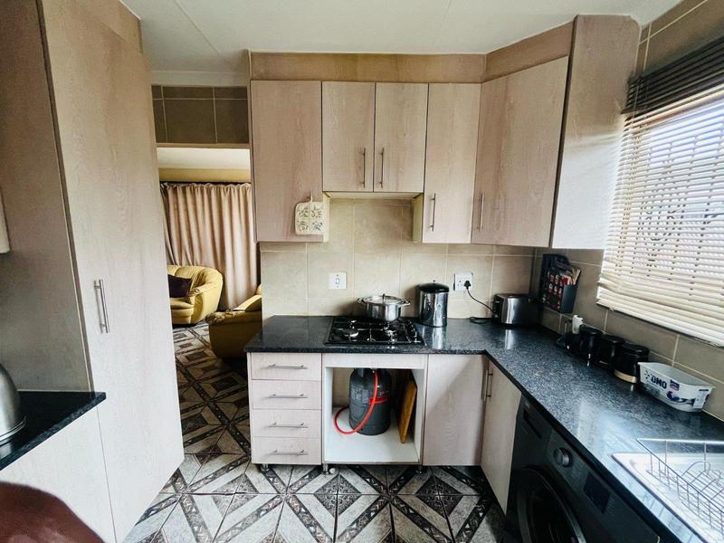 7 Bedroom Property for Sale in Birch Acres Gauteng
