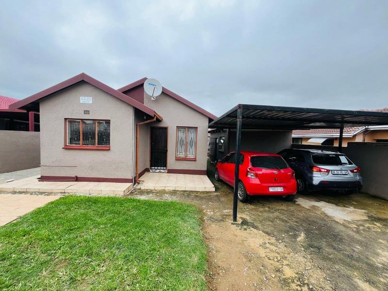 7 Bedroom Property for Sale in Birch Acres Gauteng