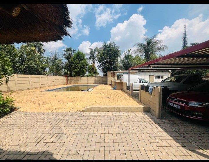 4 Bedroom Property for Sale in Birchleigh Gauteng