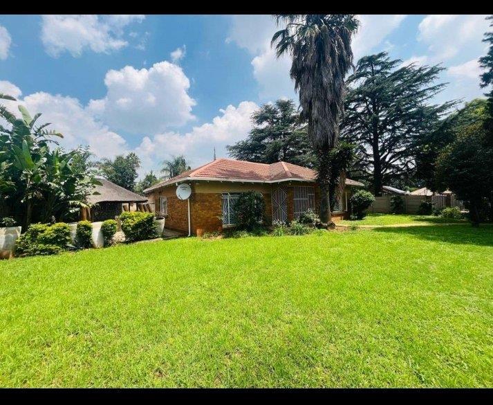 4 Bedroom Property for Sale in Birchleigh Gauteng