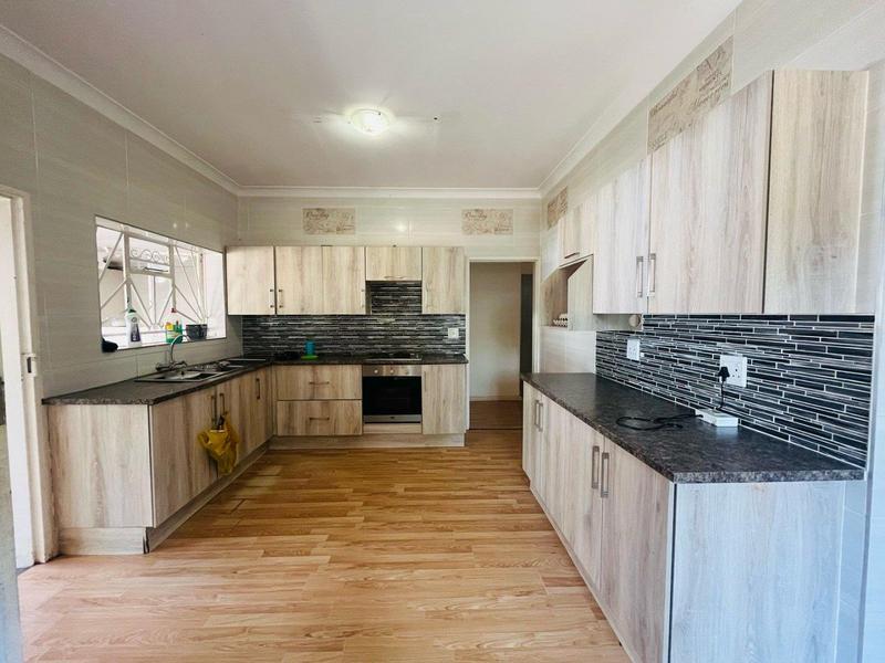 4 Bedroom Property for Sale in Birchleigh Gauteng