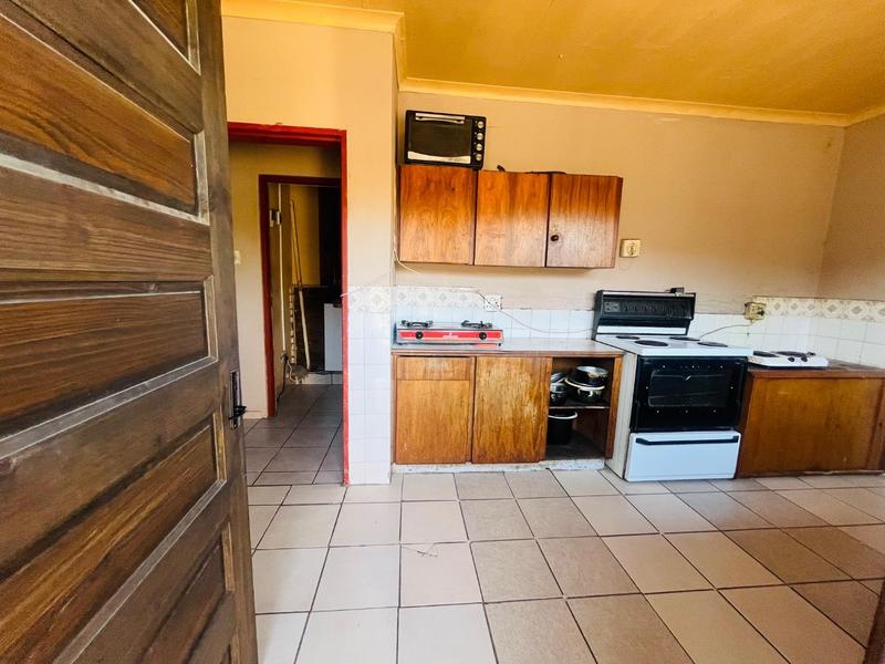 6 Bedroom Property for Sale in Cresslawn Gauteng