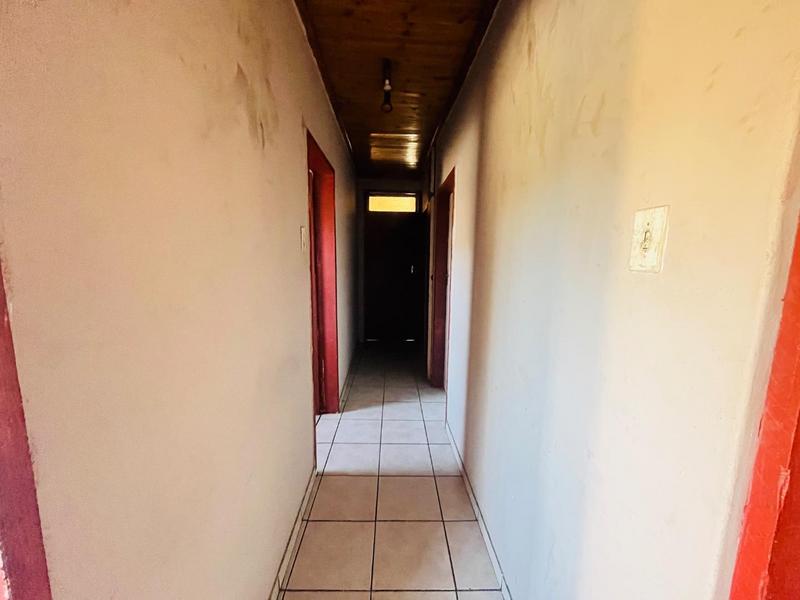 6 Bedroom Property for Sale in Cresslawn Gauteng